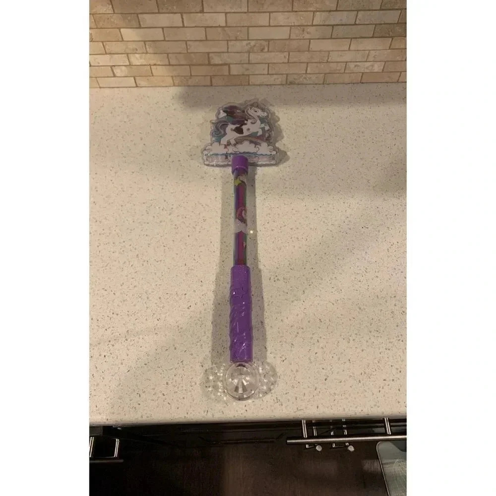 Disney Parks Minnie Mouse Riding An Unicorn Wand Light. BE